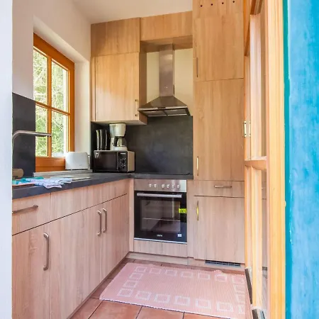 Apartman With Garden Near Hiking Trails