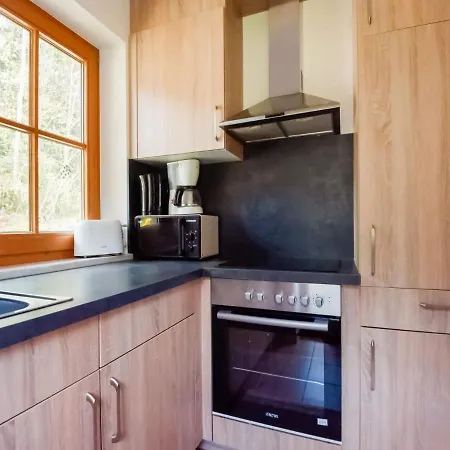 Apartament In Near Lift *