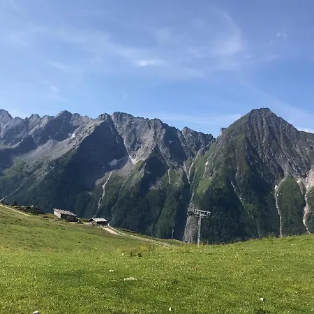 With Garden Near Hiking Trails * Mayrhofen