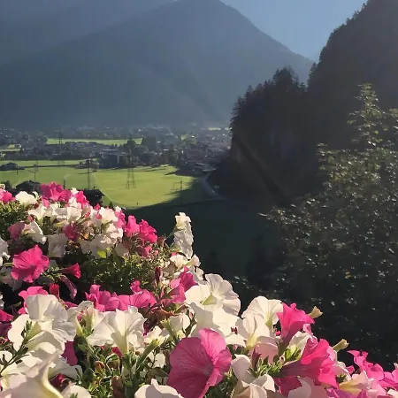 דירה In Near Lift *